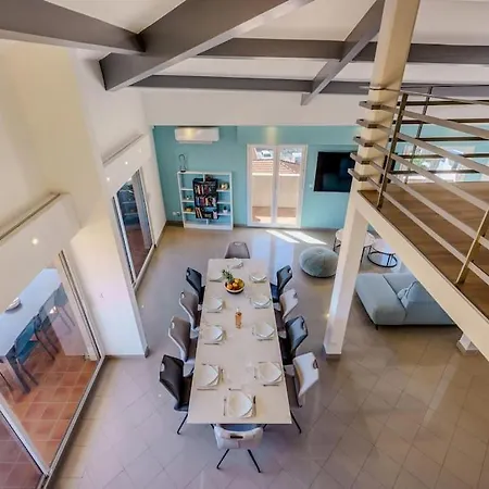 Duplex Front De Apartment